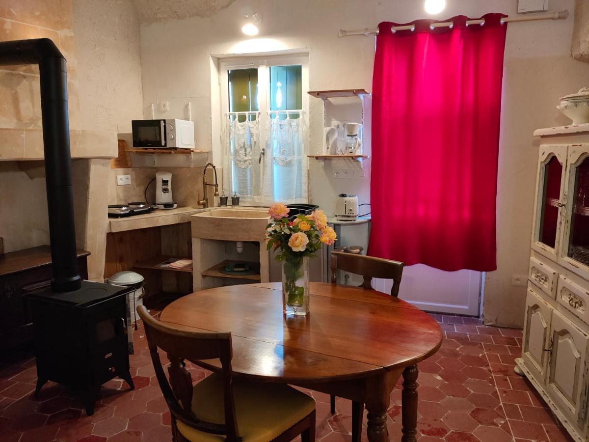 Aux Trois Tilleuls Bed & Breakfast Loches Exterior photo