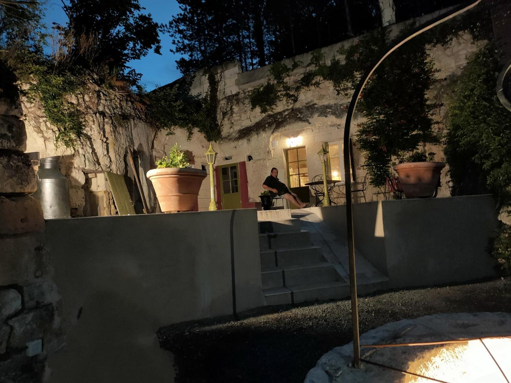 Aux Trois Tilleuls Bed & Breakfast Loches Exterior photo